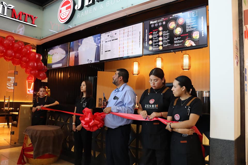 Interior del restaurante Jeshi Mty